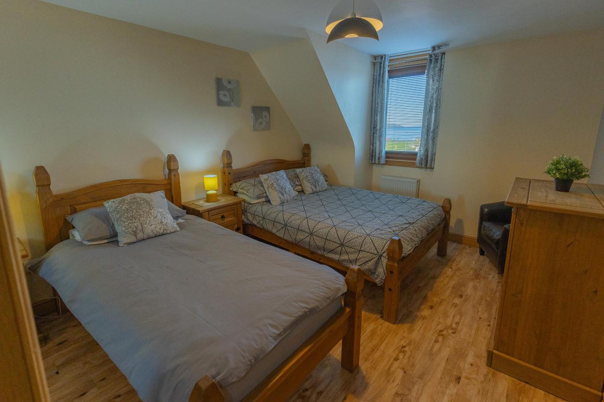 Quay Head View Aparthotel Stranraer Rum bild