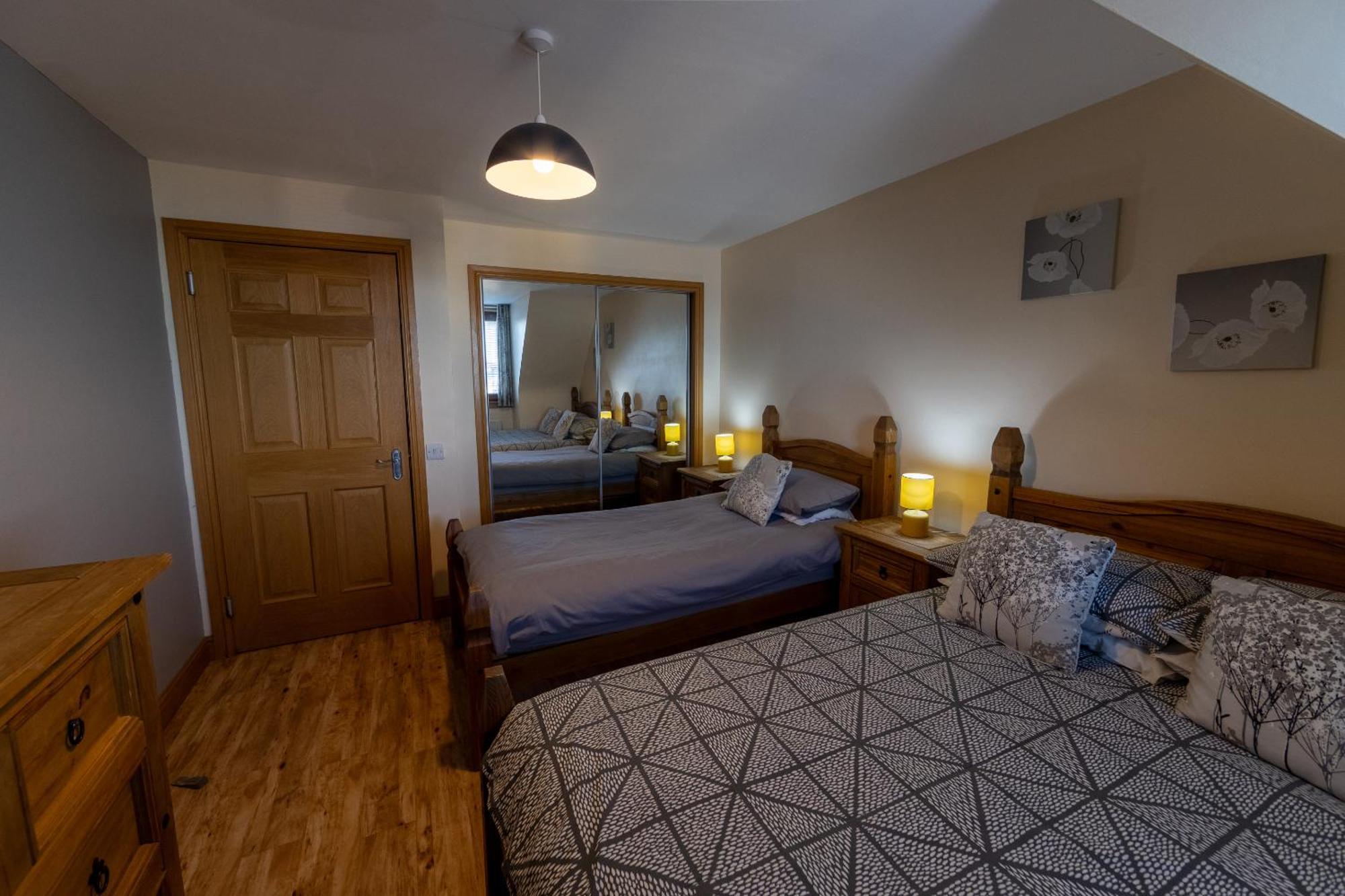 Quay Head View Aparthotel Stranraer Rum bild